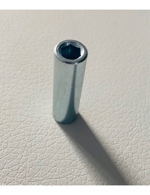R21 X30 Écrou colonnette carburateur M6