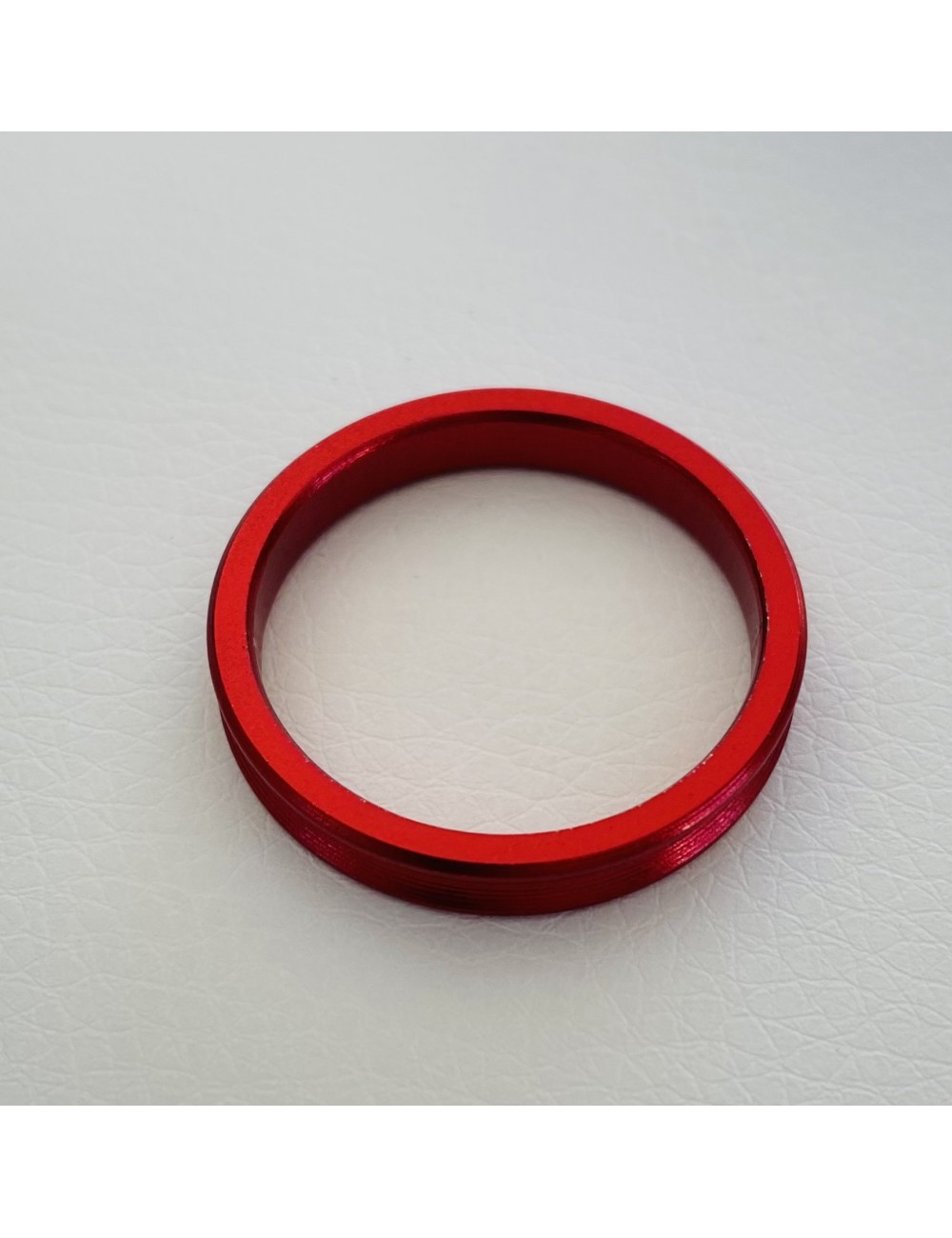 Mac MINARELLI Entretoise fusee 25x5 mm. alluminium anodizee noire Mac MINARELLI Entretoise fusee 25x5 mm. alluminium anodizee noire