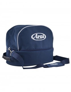 Sac à casque et Hans Arai